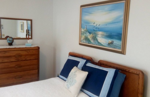 West Newbury House | For business and pleasure travelers. Blue room.