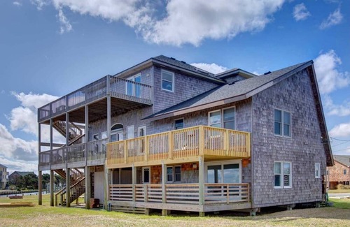 Hatteras House | For Reels - Soundfront Home - Pet Friendly