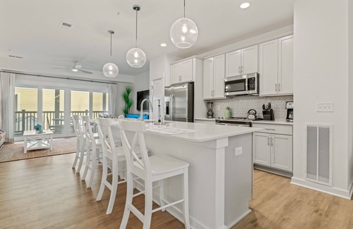 Bermuda Bay House | For Shore 3 Bedroom at Cambridge Cove with Private Hot Tub!