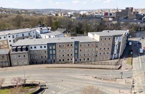 Huddersfield Apartment | For Students Only - Saw Mill in Huddersfield