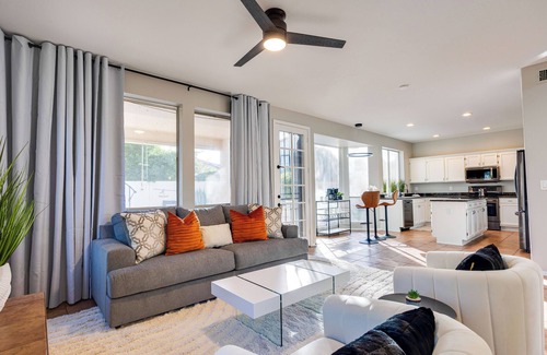 Arrowhead Ranch House | Fore! Golf Views, Outdoor Movies, Glendale Gold! Savings!