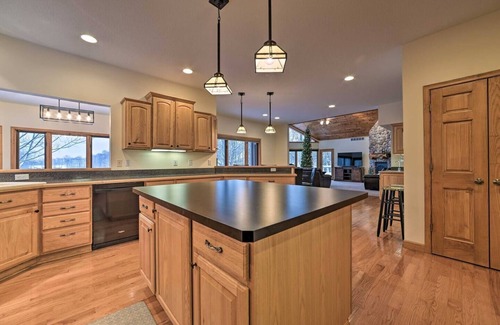 Bellaire House | Fore Seasons Lodge At Cedar River