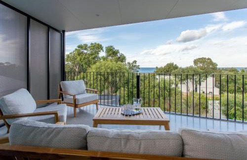 Dunsborough House | Forest Beach House I Private Properties