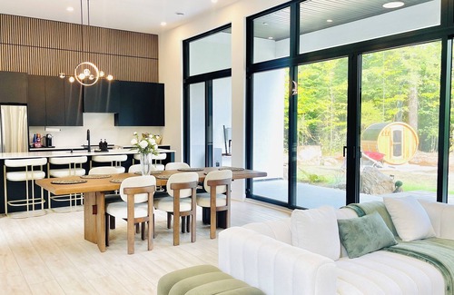 La Conception Ski Chalet | forest chalet Nideli| 4 ensuite bedrooms | SPA & Sauna | cozy backyard & bonfire