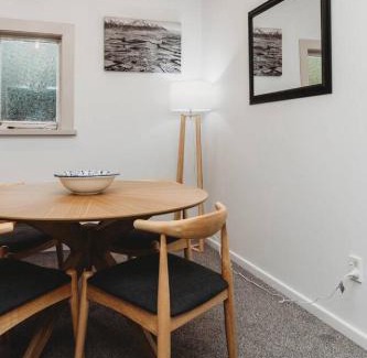 Methven Apartment | Forest Cottage. Great Location, Free WiFi
