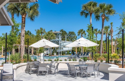 Forest District House | Forest District - Pool! Golf Cart! Screened Porch! Private Pool!