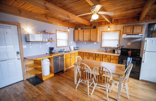 Stanton Cabin | Forest Dream ~ Relax! Retreat!