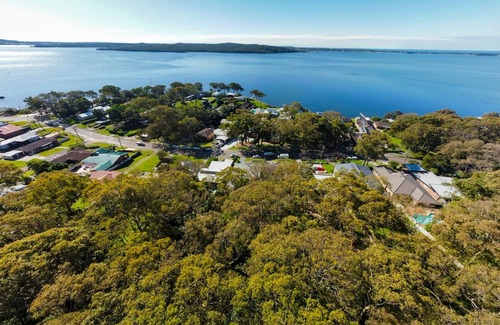 Coal Point House | Forest Escape by the Lake - filtered lake views