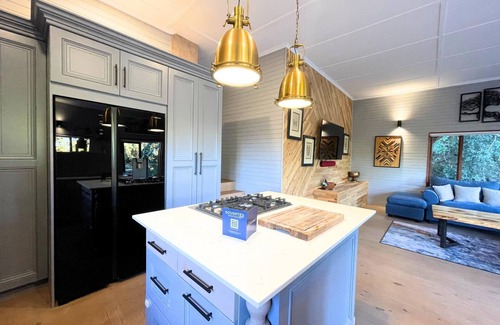 Keurboomstrand Villa | Forest Escape w/Pool, Jacuzzi & Pizza Oven