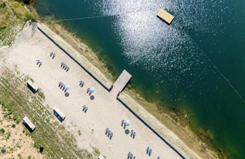 Maubray House | Forest Escape with Comfort