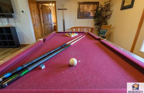 Indian Point House | Forest Heights Lodge - 6BR - Pool Table - Near Silver Dollar City - FREE TICKETS INCLUDED -