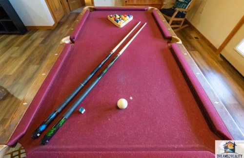 Indian Point House | Forest Heights Lodge - 6BR - Pool Table - Near Silver Dollar City - FREE TICKETS INCLUDED -