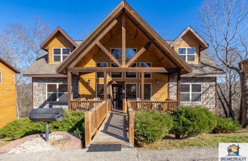 Indian Point House | Forest Heights Lodge - 6BR - Pool Table - Near Silver Dollar City - FREE TICKETS INCLUDED -