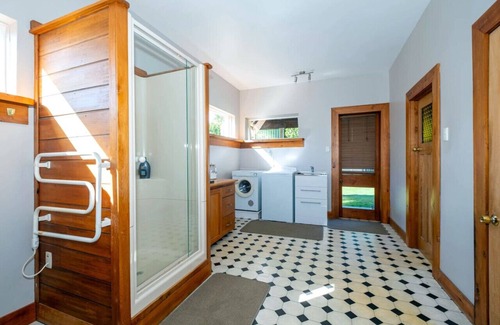 Methven House | Forest House + Cottage | Methven