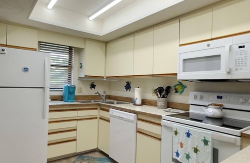 Grove City Apartment | Forest Park – 2BR with Pool, Tennis & Clubhouse