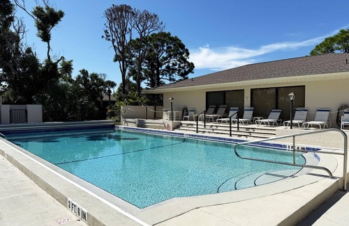 Grove City Apartment | Forest Park – 2BR with Pool, Tennis & Clubhouse