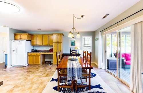 Frankford House | Forest Reach home near beach with pool access & W/D - dog-friendly