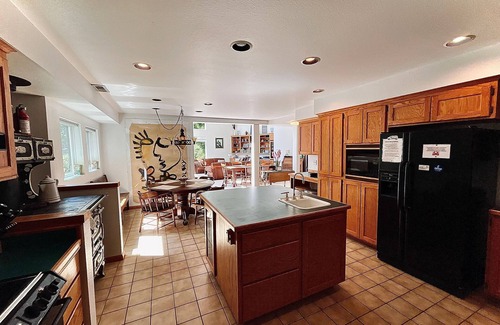 Coos Bay House | Forest Ridge Retreat- near Coos Bay, OR
