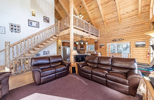 Meadow View Heights Cabin | Forest View Retreat 4 BDRM 3.5 Bths, fantastic views, Wood burning fireplace