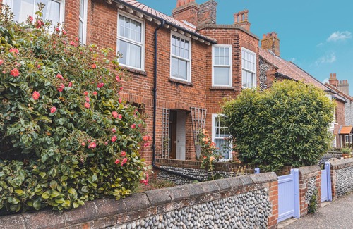 Sheringham Apartment | Foresters - sleeps 6 guests, Sheringham