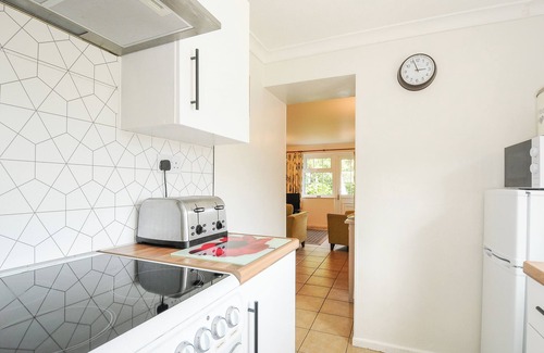 Mullion Cottage | FORGE COTTAGE, pet friendly, with pool in Mullion