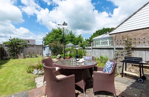Icklesham House | Forget Me Not - Two Bedroom House, Sleeps 4
