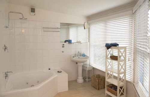 Daylesford Cottage | Forget Me Not Moonlight Blue Miners' Cottage Daylesford