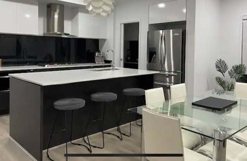 Donnybrook House | Forget your worries in this spacious and serene space