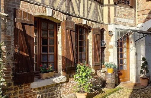 Pont-Audemer House | Former Charretterie in the heart of Pont Audemer