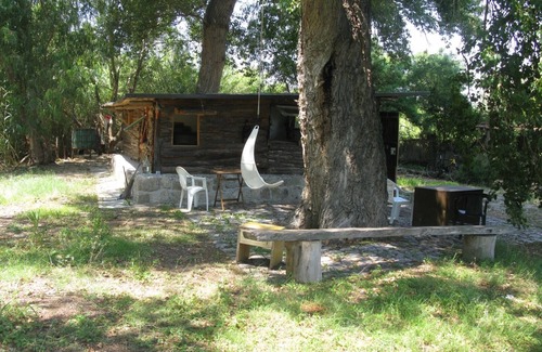 Palinuro House | Former farmers' hut in the shade of century-old poplars