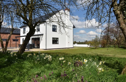 Loppington Cottage | FORRESTER HOUSE, pet friendly, character holiday cottage in Wem