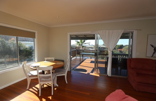 Forster House | Forster Beach House: 2 BR, 1 BA House in Forster, Sleeps 5