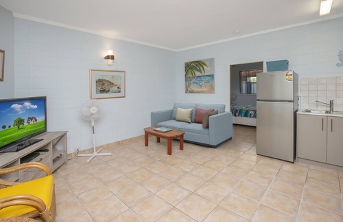 Forster Apartment | Forster Lodge 6: 1 BR, 0.5 BA Apartment in Forster, Sleeps 4