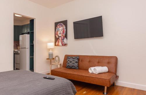 Idlewyld Apartment | Fort Lauderdale Studio - 5 minutes walking to Las Olas Beach