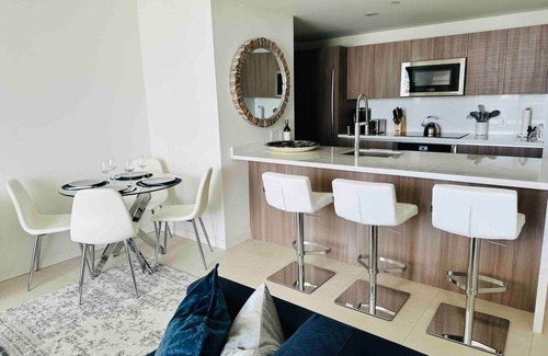 Central Beach Apartment | Fort Lauderdale Luxe - Beach + Rooftop Pools