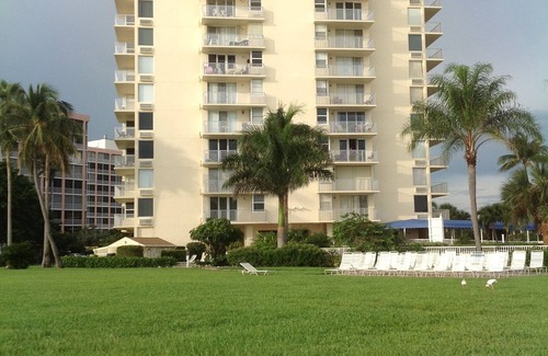 South Island Condo | Fort Myers Beach Condo, Dog Friendly. nUnforgettable Moments Await On FMB!