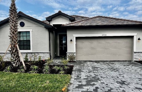 Gateway House | Fort Myers Home 5 min from Jet Blue Stadium