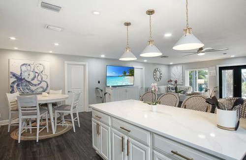 Fort Pierce House | Fort Pierce Escape with Patio - Walk to the Beach!