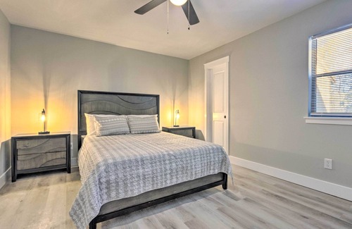 Wright House | Fort Walton Beach Townhome < 3 Mi to the Beach!