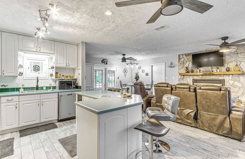 Fort Walton Beach House | Fort Walton Beach Home w/Pool: 5 Mi to Beach!
