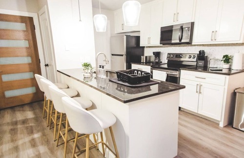 Fort Worth Apartment | Fort Worth 2BR/2BA Home w/Pool + Games | Sleeps 6