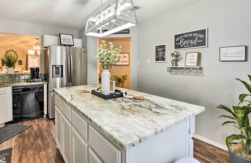 Fort Worth House | Fort Worth Home w/ Private Backyard & Patio!
