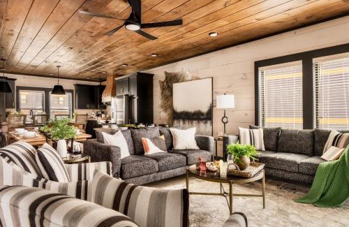 Sevierville House | Fortress of the Bear
