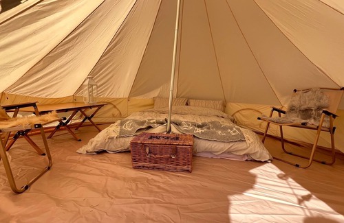 Moreton-in-Marsh RV Rental | Fossewold Camping Bell Tent 3 of 4