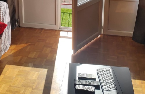 Madeleine-Sermandiere-Chattiere Apartment | Fougères 77 m2, 2 Chambres, Garage , Balcon