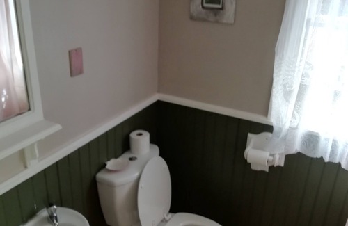 Umjindi Cottage | Fountain Baths Guest Cottages (Unit 1)