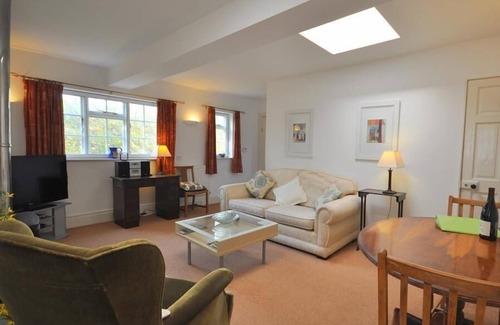 Weymouth Cottage | FOUNTAIN COTTAGE, with open fire in Weymouth