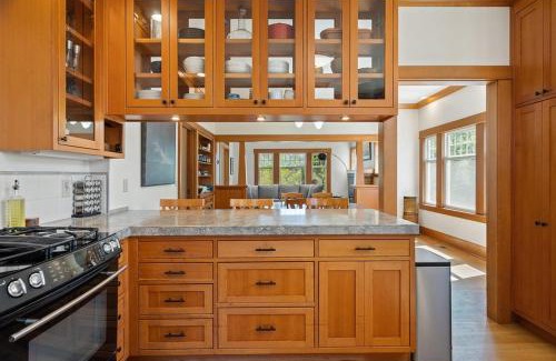 Columbia Villa | Fountain District Craftsman