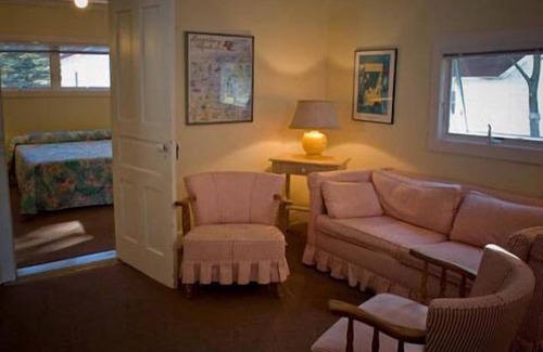Lake Leelanau Resort | Fountain Point - Cottage 16