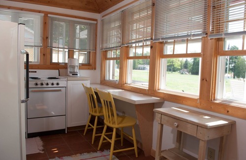 Lake Leelanau Resort | Fountain Point - Honeymoon Cottage